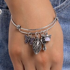 NWT Silver Butterfly Charm Bracelet
